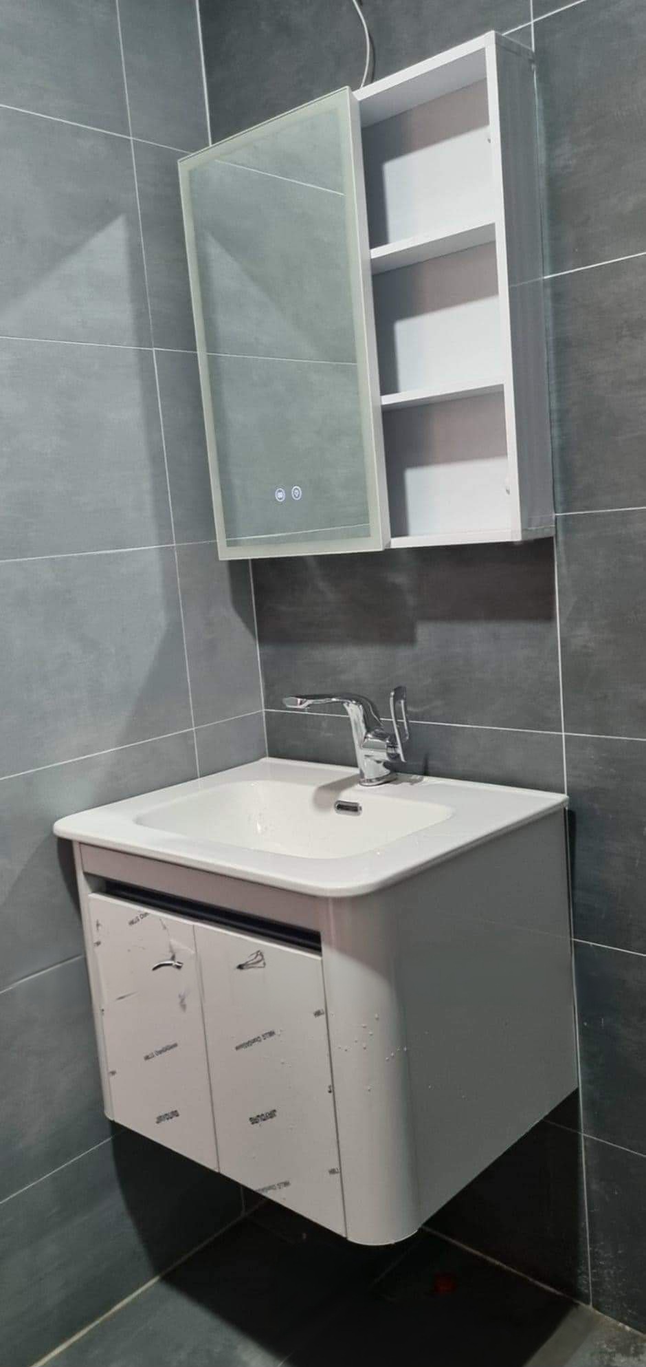 Cho thuê nhà mới, căn góc, Phạm Ngọc Thạch, 104m2x 5T vỉa hè 29 Tr - Ảnh 1